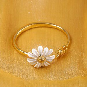 Kate Spade All Abuzz Bee Open Hinged Cuff (NEW with GIFT BAG)